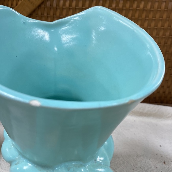 HEAGER CORNUCOPIA POTTERY - Picture 5 of 5